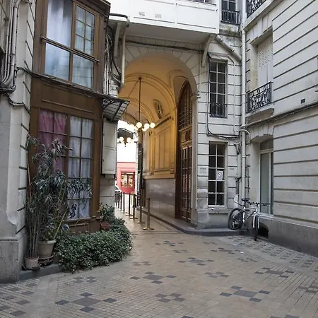 Apartament Veeve - Sunshine Loft In Montmartre