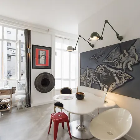 Apartament Veeve - Sunshine Loft In Montmartre Paryż