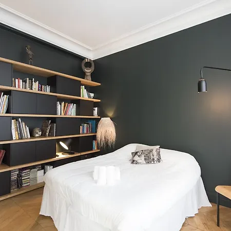 Veeve - Sunshine Loft In Montmartre Apartament